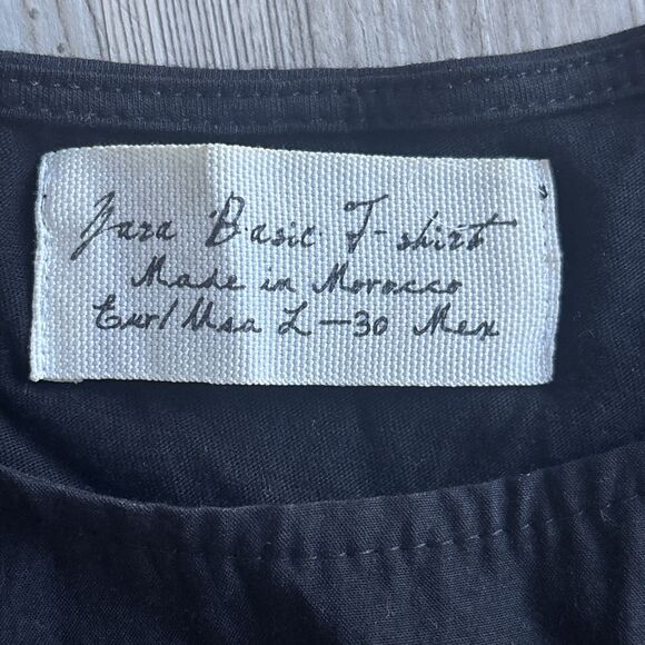 Zara Basic T Shirt Black Sleeveless Eyelet Top With Gold Zipper Size Large - Picture 4 of 7